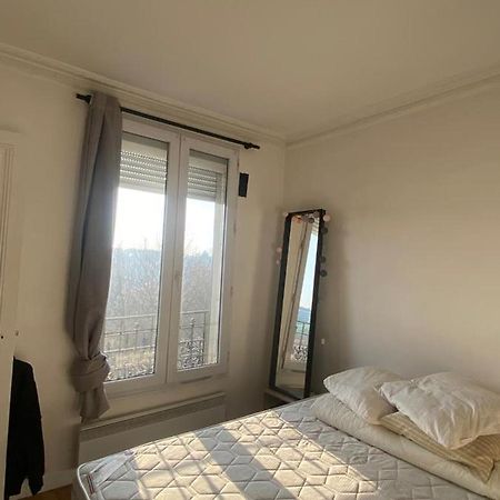 Appartement Ensoleille, Central Et Tout Equipe Avec Vue Tour Eiffel Et Pantheon Париж Экстерьер фото