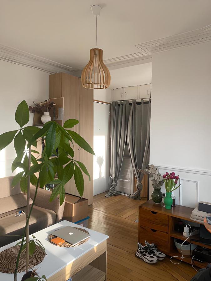 Appartement Ensoleille, Central Et Tout Equipe Avec Vue Tour Eiffel Et Pantheon Париж Экстерьер фото